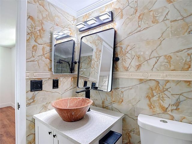 4012 BRAESGATE LANE, Tampa, FL 33624