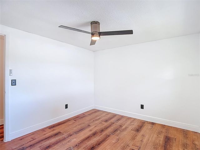 4012 BRAESGATE LANE, Tampa, FL 33624