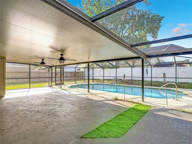 4012 BRAESGATE LANE, Tampa, FL 33624