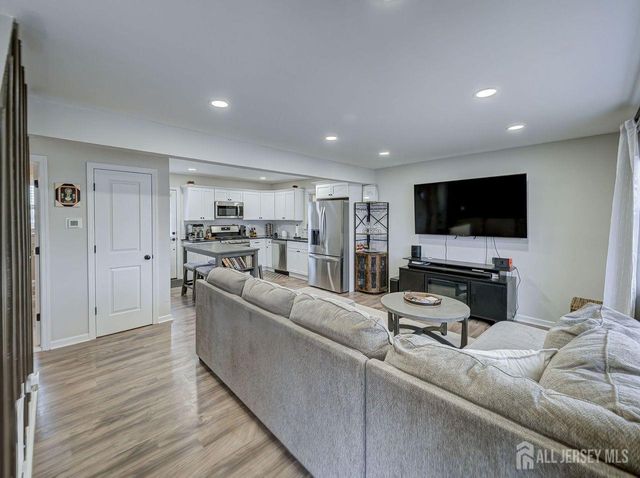 1140 Saint John Street, Manville, NJ 08835