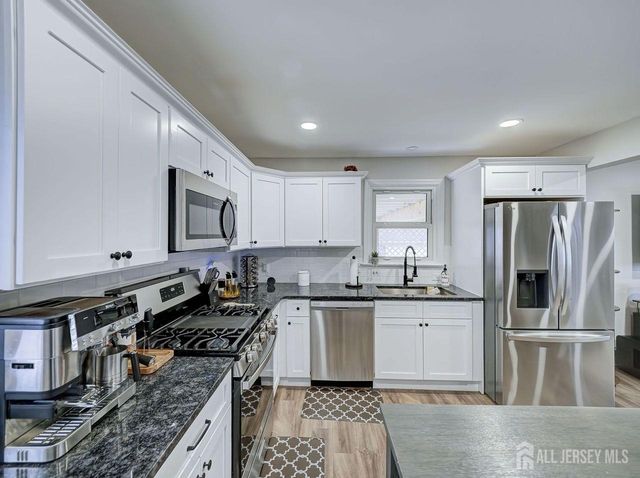 1140 Saint John Street, Manville, NJ 08835