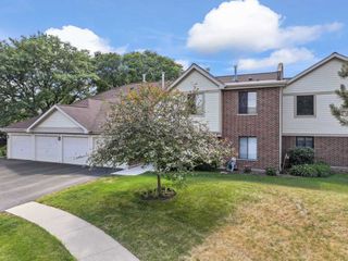 804 E Kings Row 3, Palatine, IL 60074