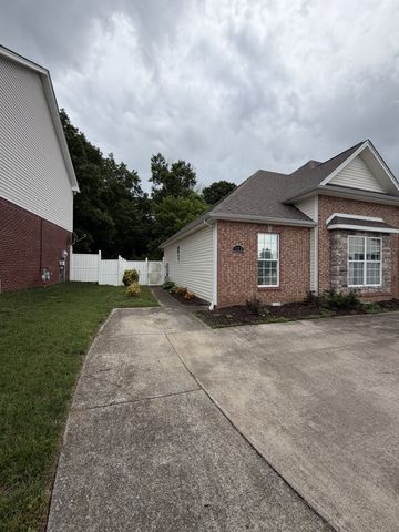 223 Misty Dr, Pleasant View, TN 37146