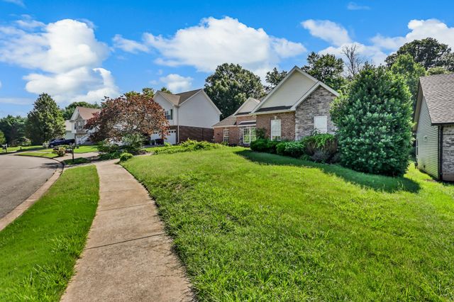 223 Misty Dr, Pleasant View, TN 37146