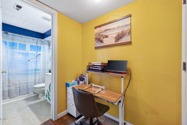 6001 Winterpointe Lane 101, Raleigh, NC 27606