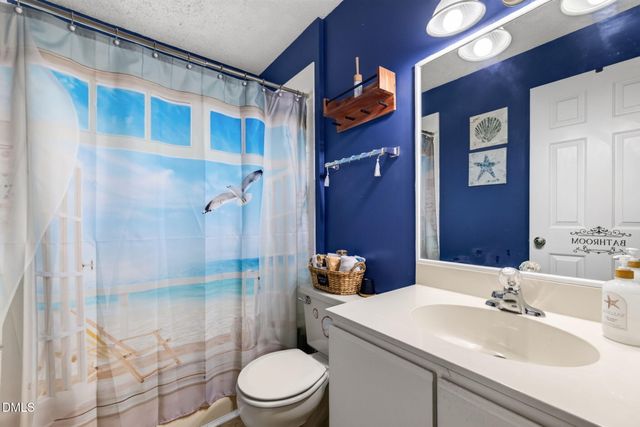 6001 Winterpointe Lane 101, Raleigh, NC 27606