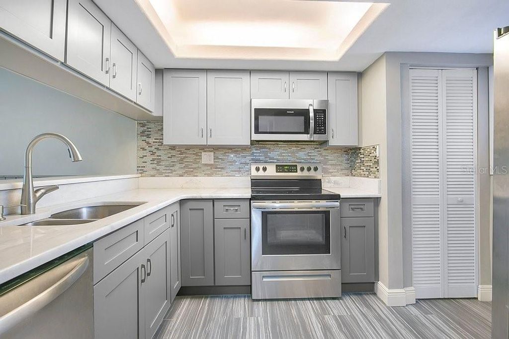 Image 12 of property listing at 1090 E MICHIGAN STREET A, Orlando, FL 32806