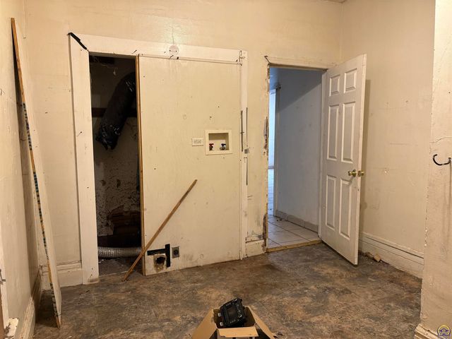 1143 SW Jewell AVE, Topeka, KS 66604