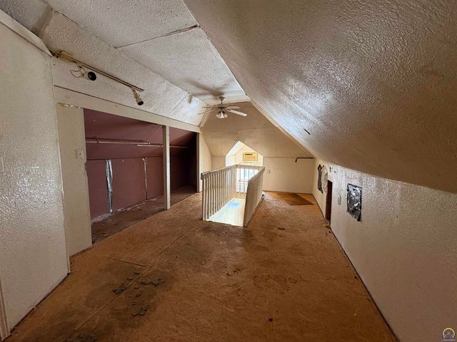 1143 SW Jewell AVE, Topeka, KS 66604