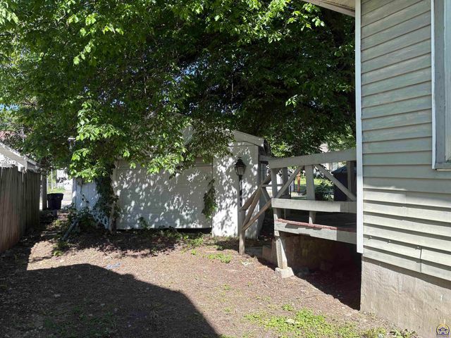 1143 SW Jewell AVE, Topeka, KS 66604