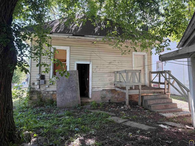 1143 SW Jewell AVE, Topeka, KS 66604