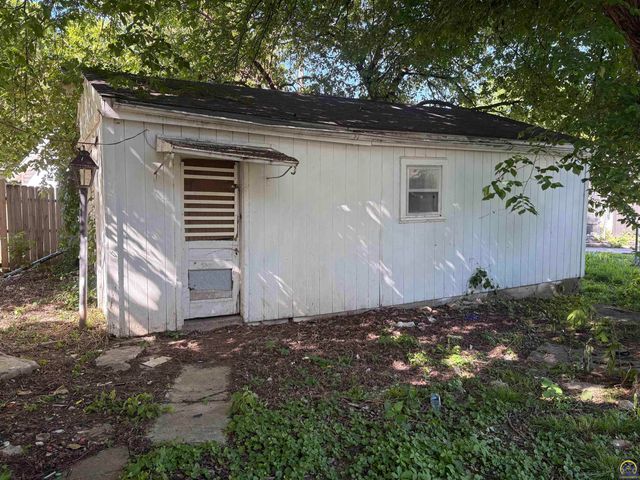 1143 SW Jewell AVE, Topeka, KS 66604