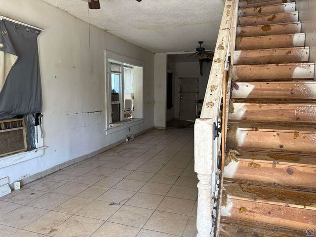 1143 SW Jewell AVE, Topeka, KS 66604