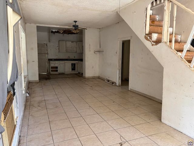 1143 SW Jewell AVE, Topeka, KS 66604