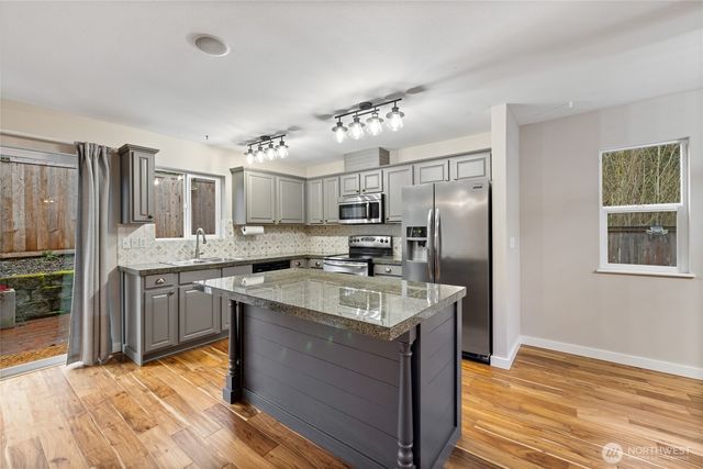 24114 SE 281st Street, Maple Valley, WA 98038