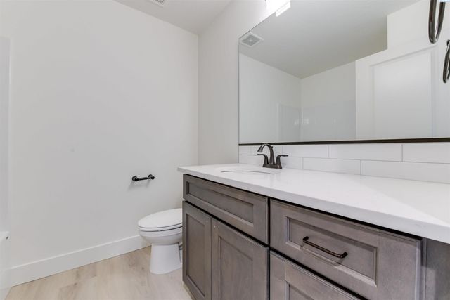 6198 W 30th Pl, Kennewick, WA 99338