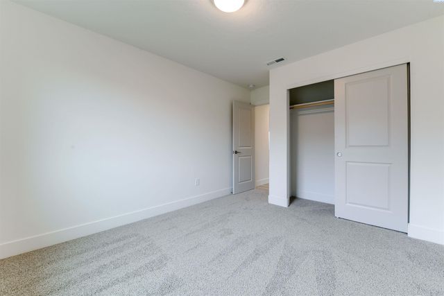 6198 W 30th Pl, Kennewick, WA 99338