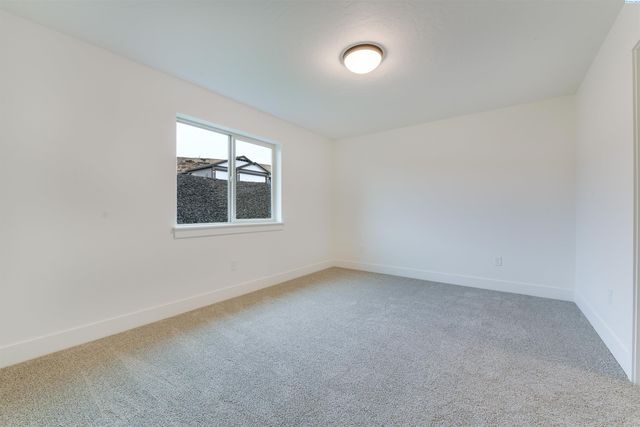 6198 W 30th Pl, Kennewick, WA 99338