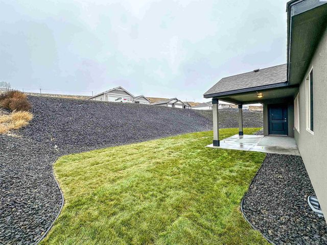 6198 W 30th Pl, Kennewick, WA 99338