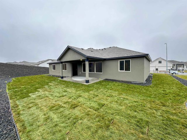 6198 W 30th Pl, Kennewick, WA 99338
