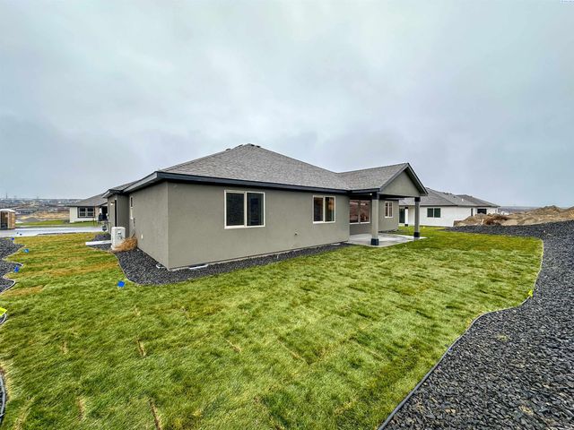 6198 W 30th Pl, Kennewick, WA 99338