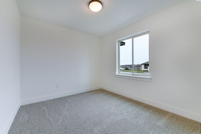 6198 W 30th Pl, Kennewick, WA 99338