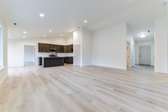 6198 W 30th Pl, Kennewick, WA 99338