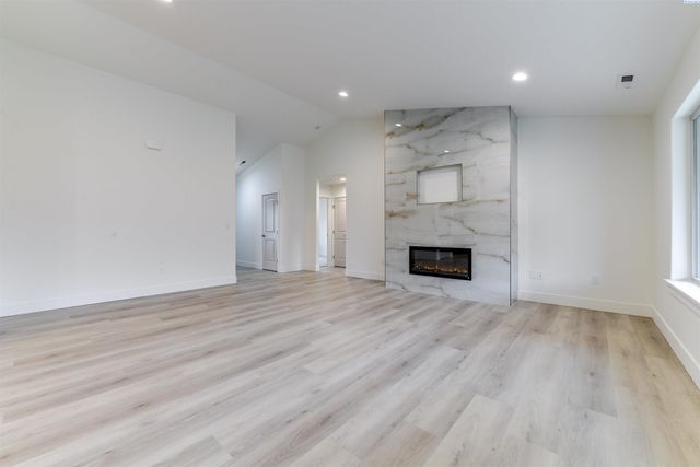 6198 W 30th Pl, Kennewick, WA 99338