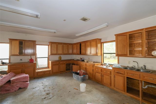 170 W Creek, Trinity, TX 75862