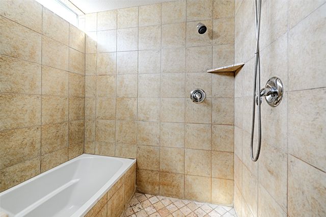 1207 Urban Lofts Drive, Dallas, TX 75215