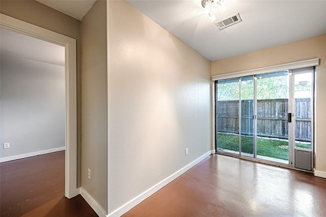1207 Urban Lofts Drive, Dallas, TX 75215