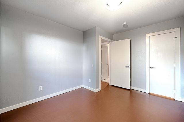 1207 Urban Lofts Drive, Dallas, TX 75215