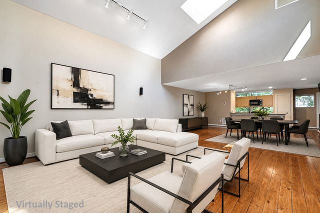 1207 Urban Lofts Drive, Dallas, TX 75215
