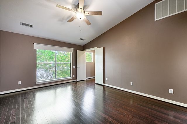 1207 Urban Lofts Drive, Dallas, TX 75215