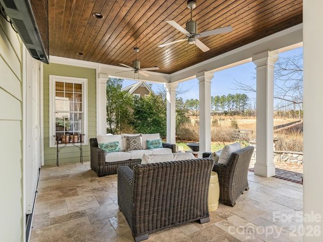 8618 Highgrove Street, Charlotte, NC 28277