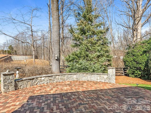 8618 Highgrove Street, Charlotte, NC 28277