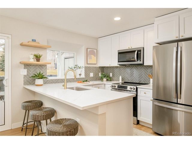 9642 W Chatfield Ave C, Littleton, CO 80128