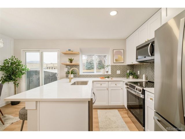 9642 W Chatfield Ave C, Littleton, CO 80128