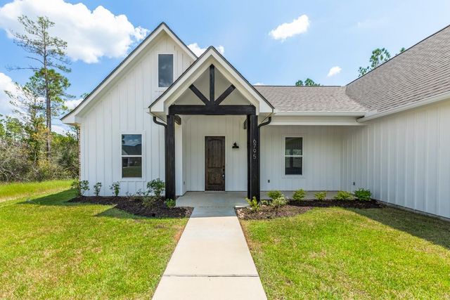 6795 Palace Drive, Lumberton, TX 77657