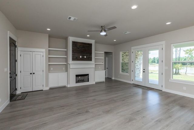 6795 Palace Drive, Lumberton, TX 77657