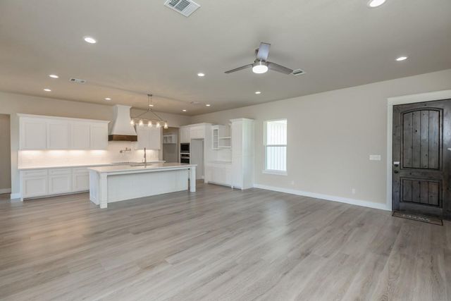 6795 Palace Drive, Lumberton, TX 77657