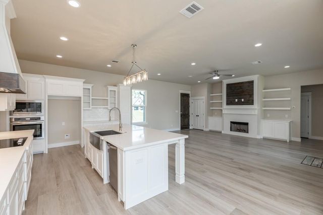 6795 Palace Drive, Lumberton, TX 77657