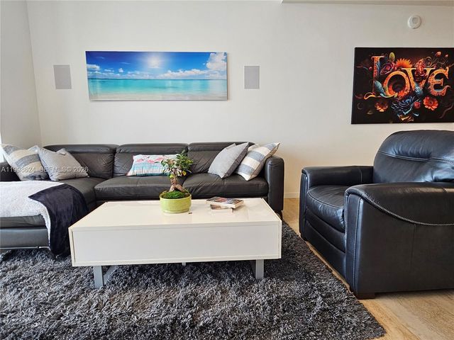 1000 Brickell Plz PH5503, Miami, FL 33131