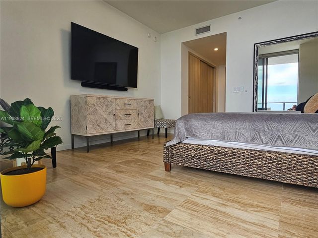 1000 Brickell Plz PH5503, Miami, FL 33131