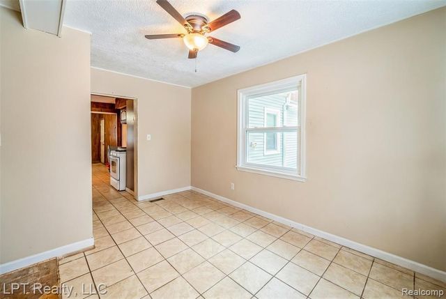 453 Spruce Street, Wyandotte, MI 48192