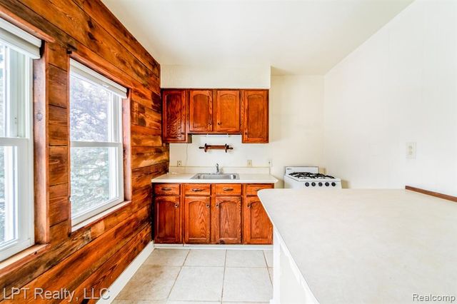 453 Spruce Street, Wyandotte, MI 48192