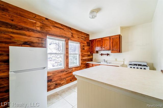 453 Spruce Street, Wyandotte, MI 48192