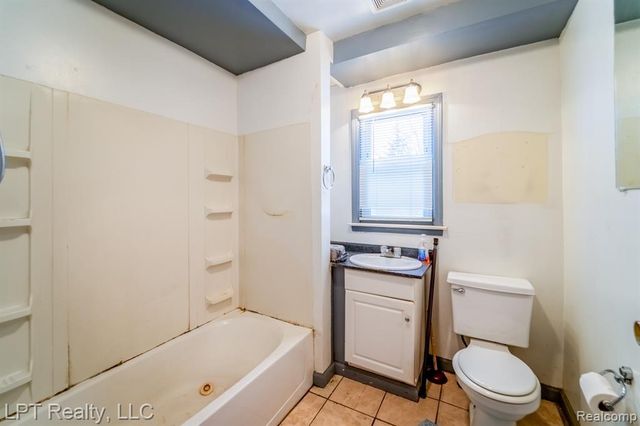 453 Spruce Street, Wyandotte, MI 48192