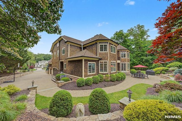 30 FRED Street, Old Tappan, NJ 07675