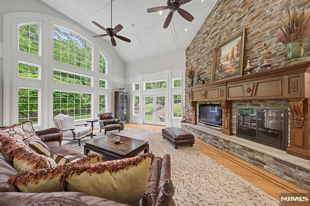 30 FRED Street, Old Tappan, NJ 07675